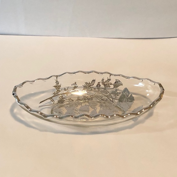 Silver City Glass Co. Oval Poppy Dish - Picture 2 of 9